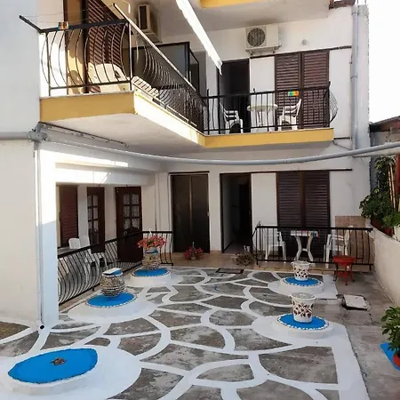 Comfy - Halkidiki شقة فندقية نيا سكيوني